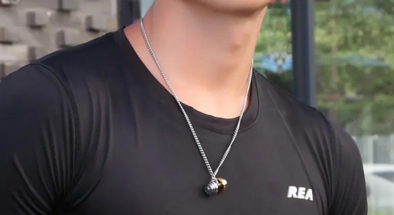 men necklace qatar